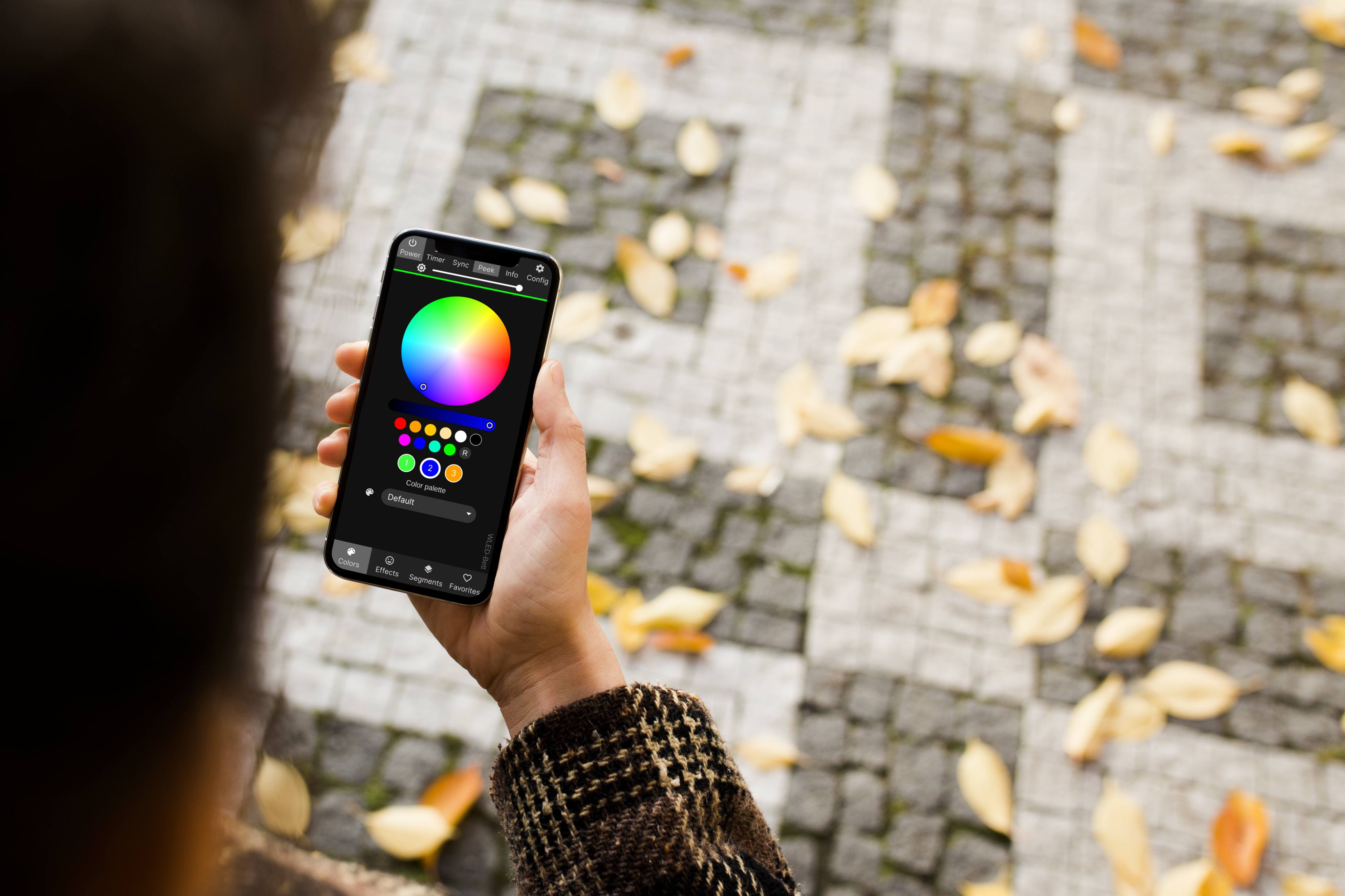 /Sternenlabor/WLED/raw/commit/881da25e8c6642c9df347b03f8d0253a1c1aee9d/images/walking-with-iphone-x.jpg
